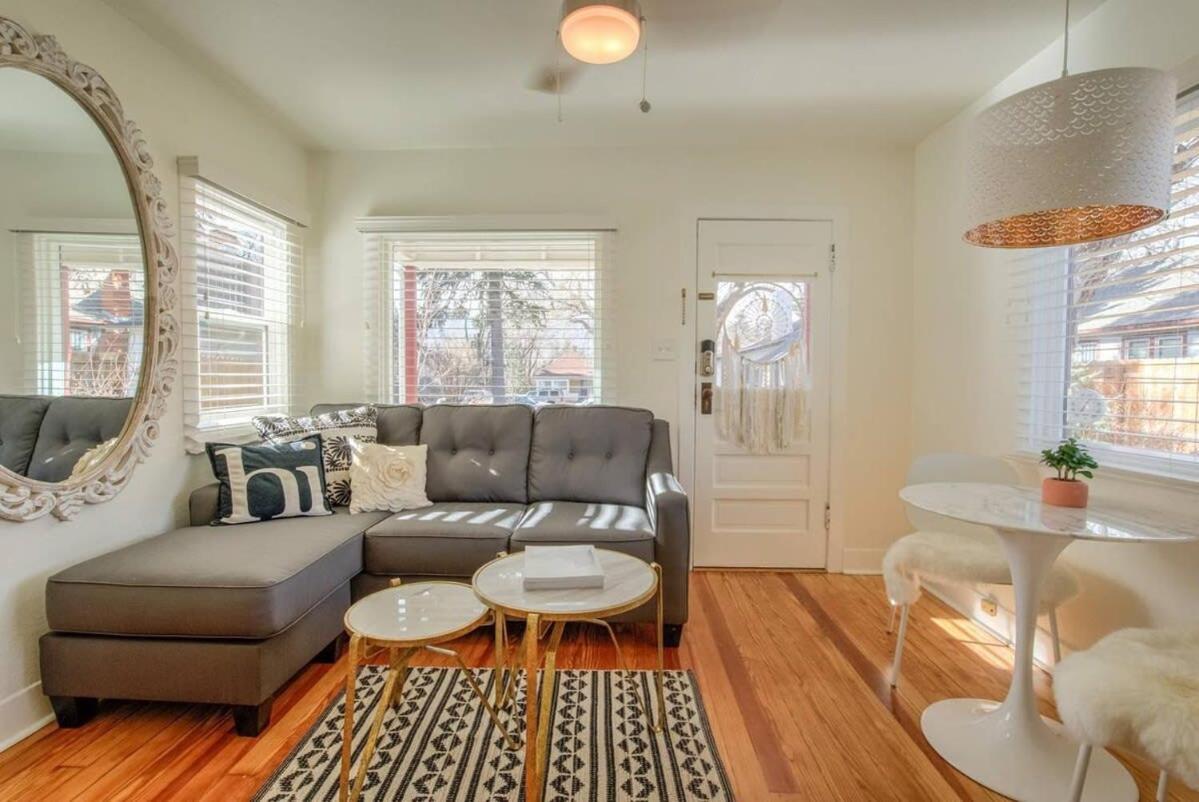 Vintage Tiny House CUTE 1BDRM Big Appeal Villa Colorado Springs Eksteriør billede