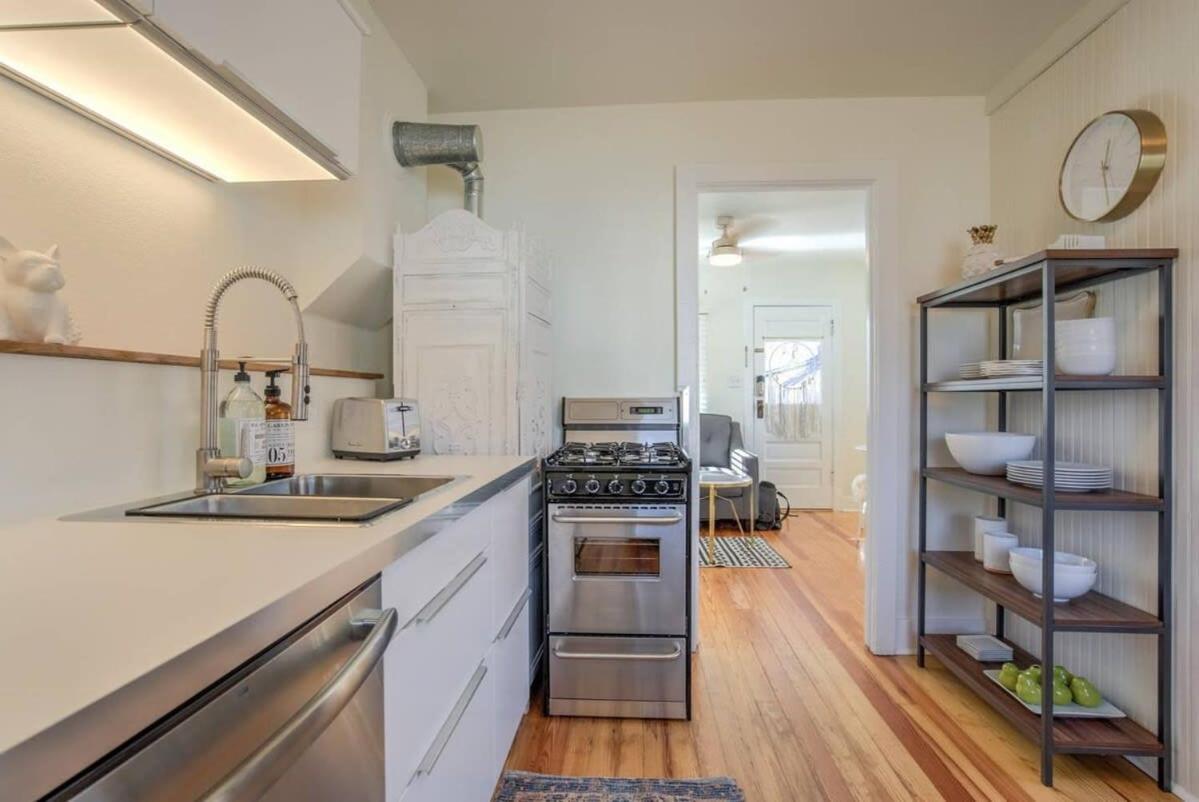 Vintage Tiny House CUTE 1BDRM Big Appeal Villa Colorado Springs Eksteriør billede
