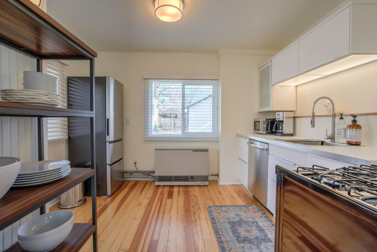 Vintage Tiny House CUTE 1BDRM Big Appeal Villa Colorado Springs Eksteriør billede
