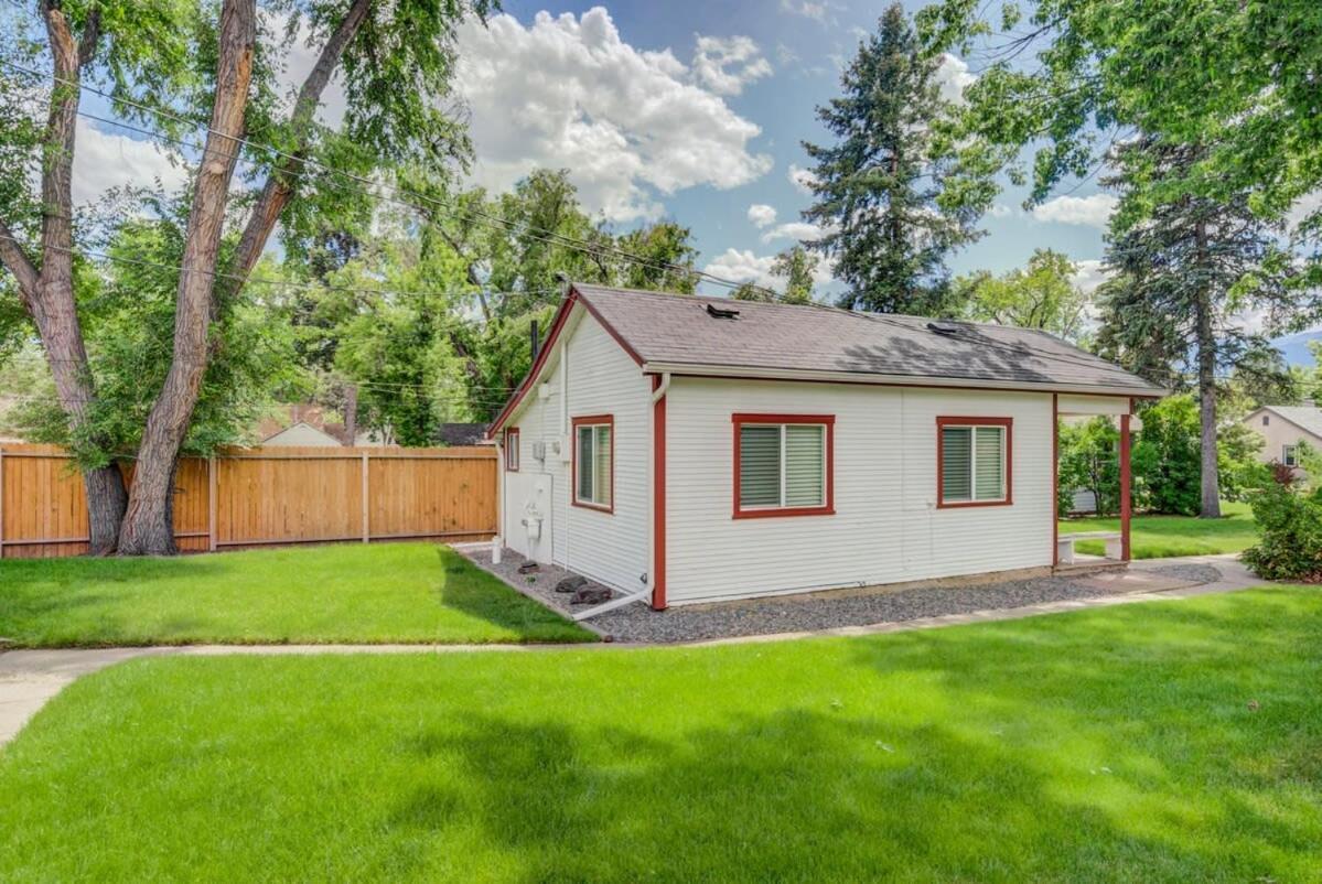 Vintage Tiny House CUTE 1BDRM Big Appeal Villa Colorado Springs Eksteriør billede