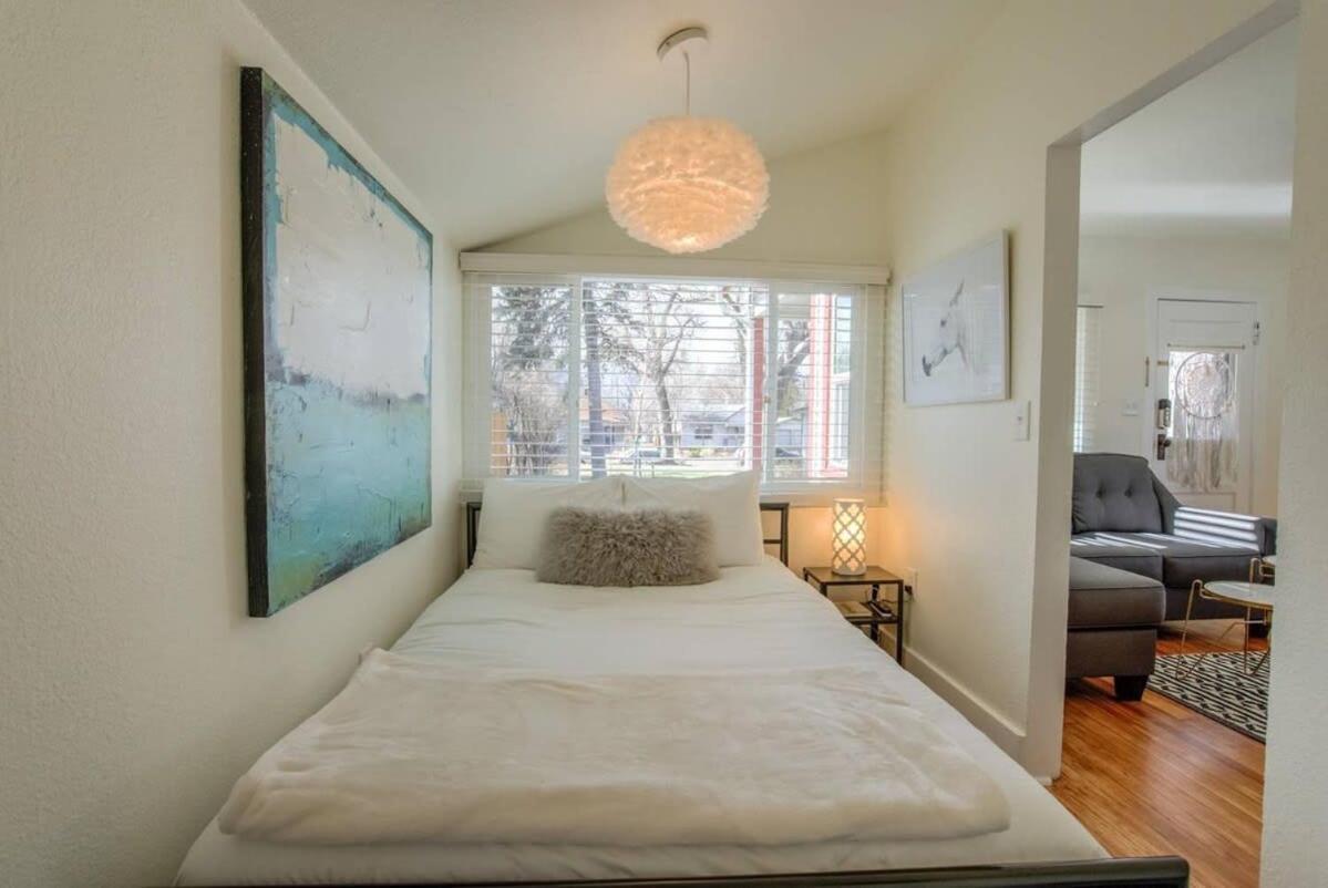 Vintage Tiny House CUTE 1BDRM Big Appeal Villa Colorado Springs Eksteriør billede