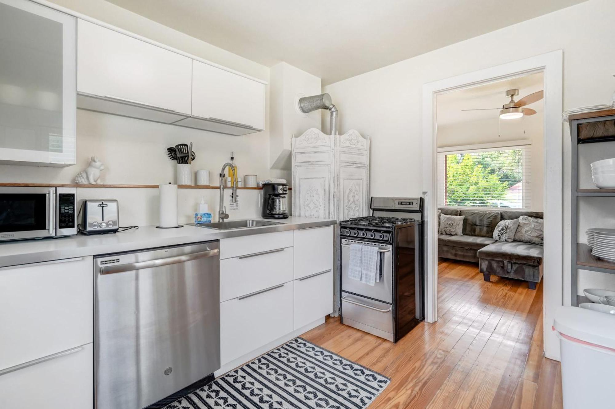 Vintage Tiny House CUTE 1BDRM Big Appeal Villa Colorado Springs Eksteriør billede